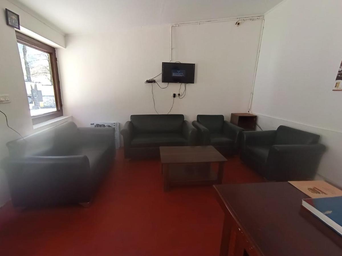 فندق ماياليفي  Flora Hills View المظهر الخارجي الصورة
