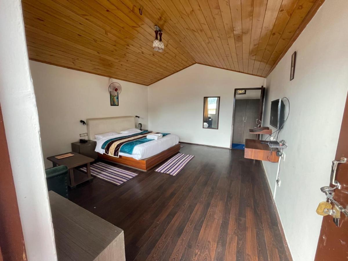 فندق ماياليفي  Flora Hills View المظهر الخارجي الصورة